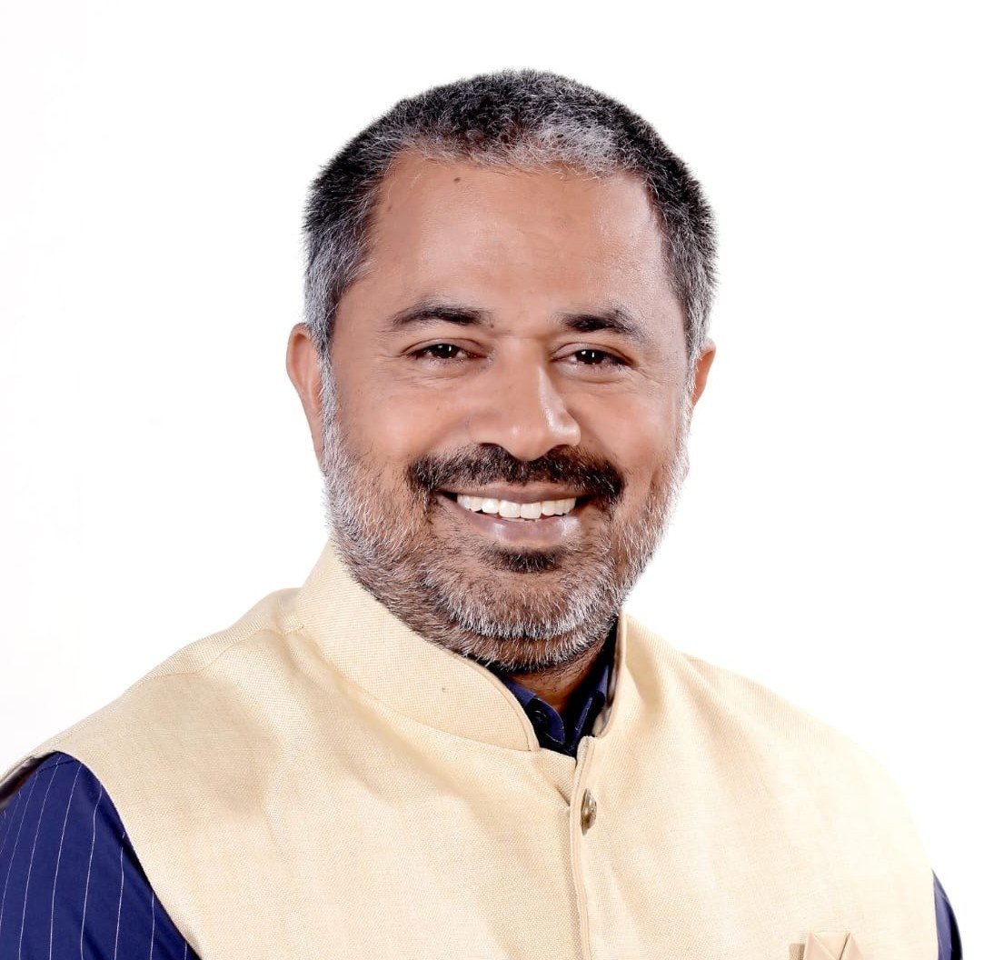 Dr.RAMACHANDRA REDDY YELURI